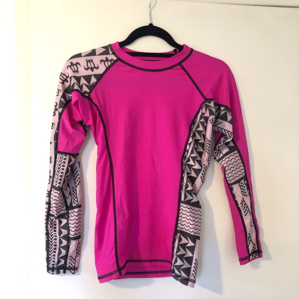 Waterman Pink Rash guard with geometric designs